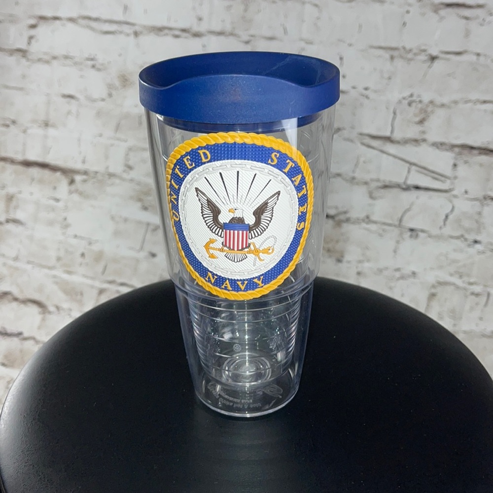 24 oz Tervis Tumbler w/ lid Featuring United Stares Navy